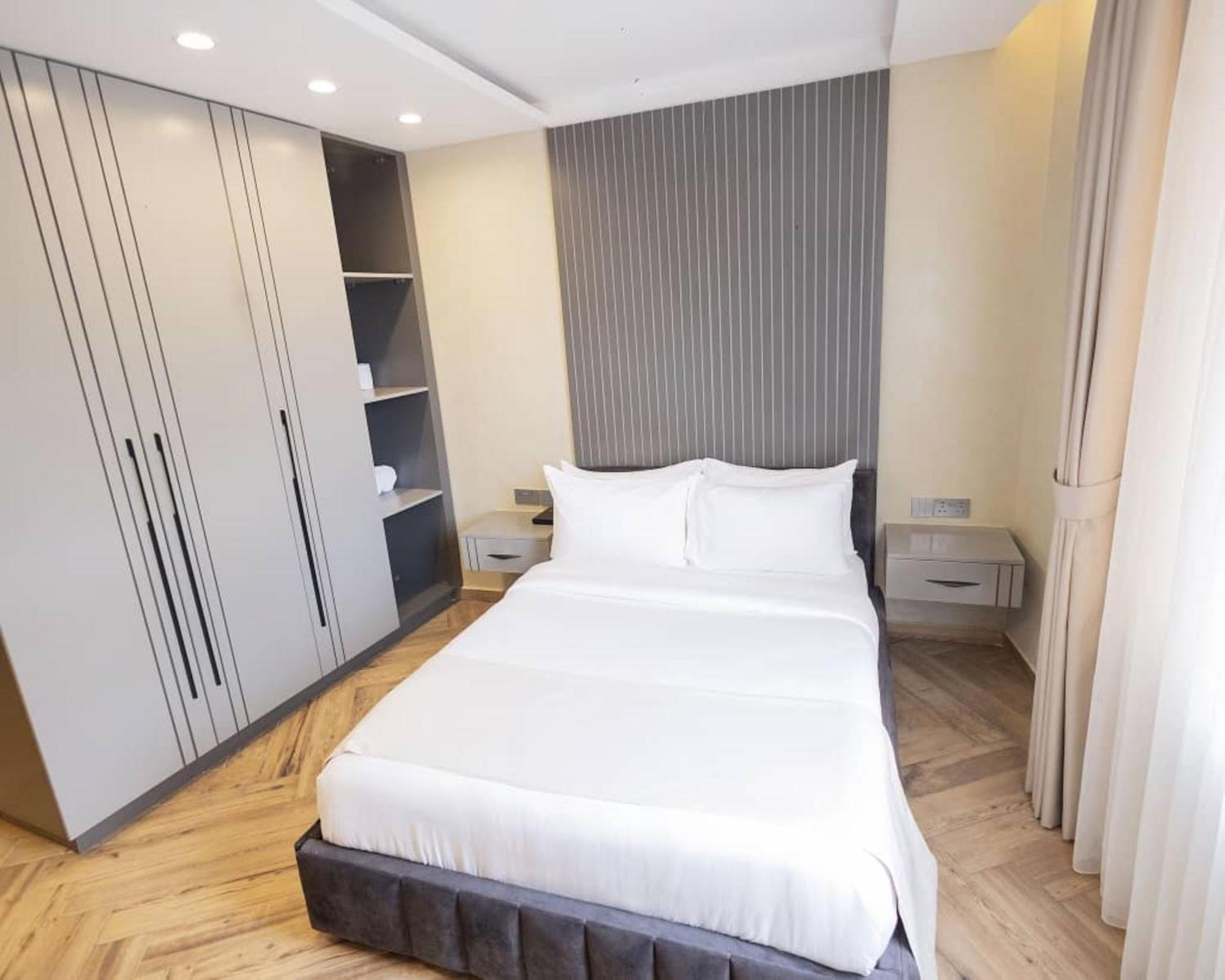Grik Hotel - Entebbe Luaran gambar