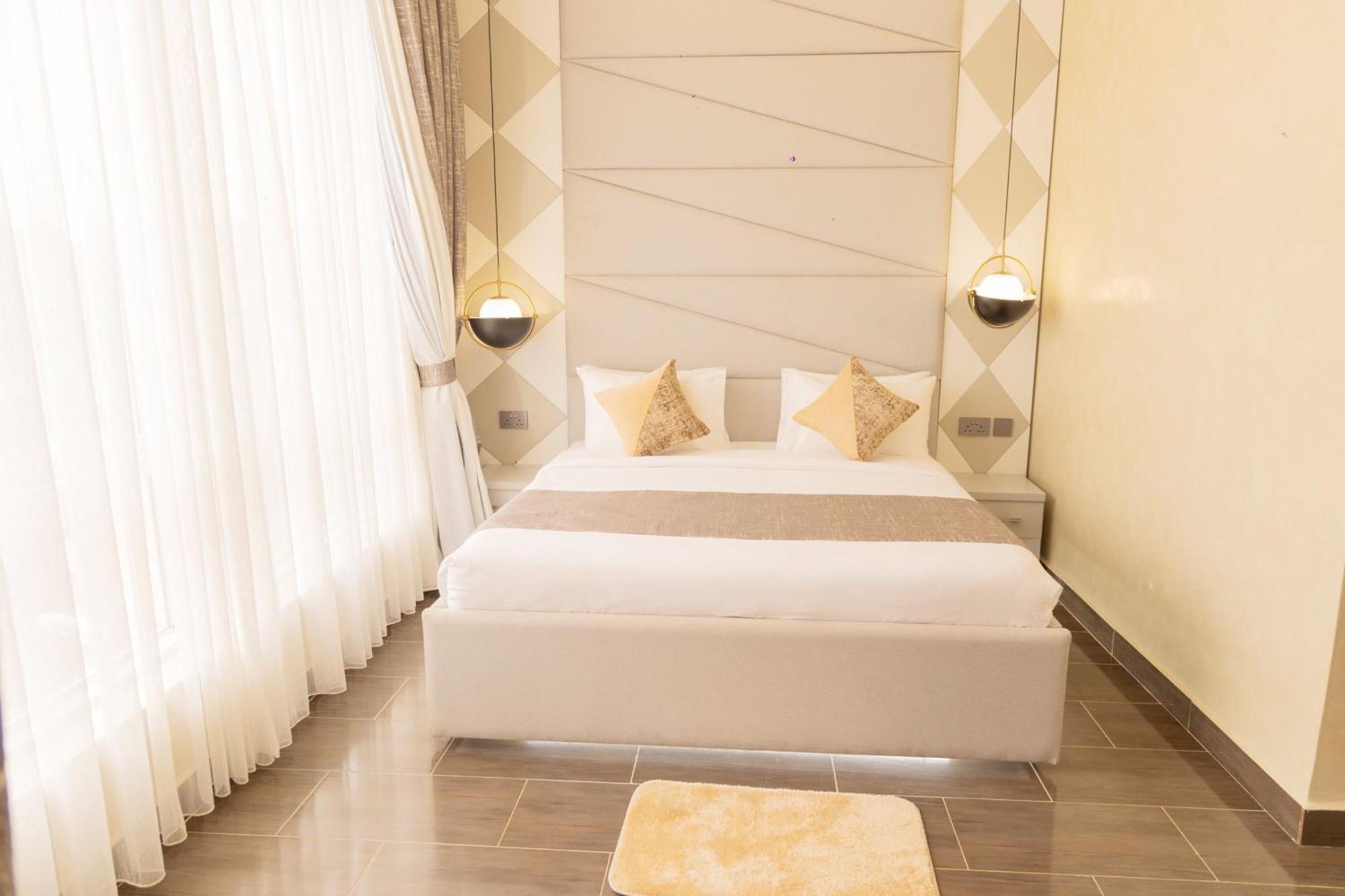 Grik Hotel - Entebbe Luaran gambar