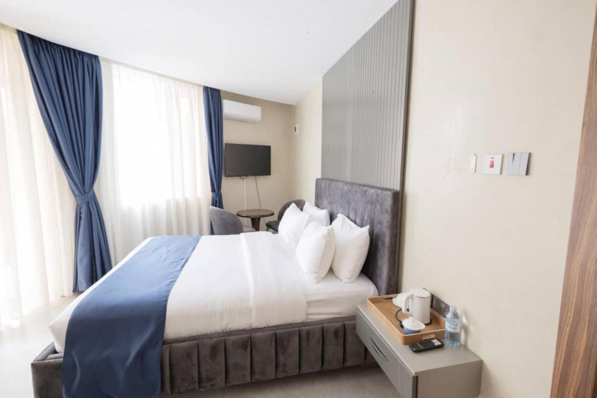 Grik Hotel - Entebbe Luaran gambar