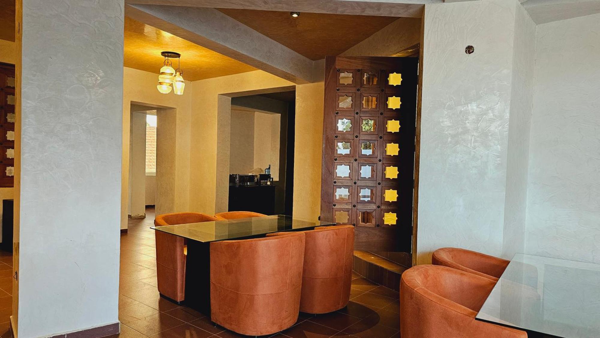 Grik Hotel - Entebbe Luaran gambar